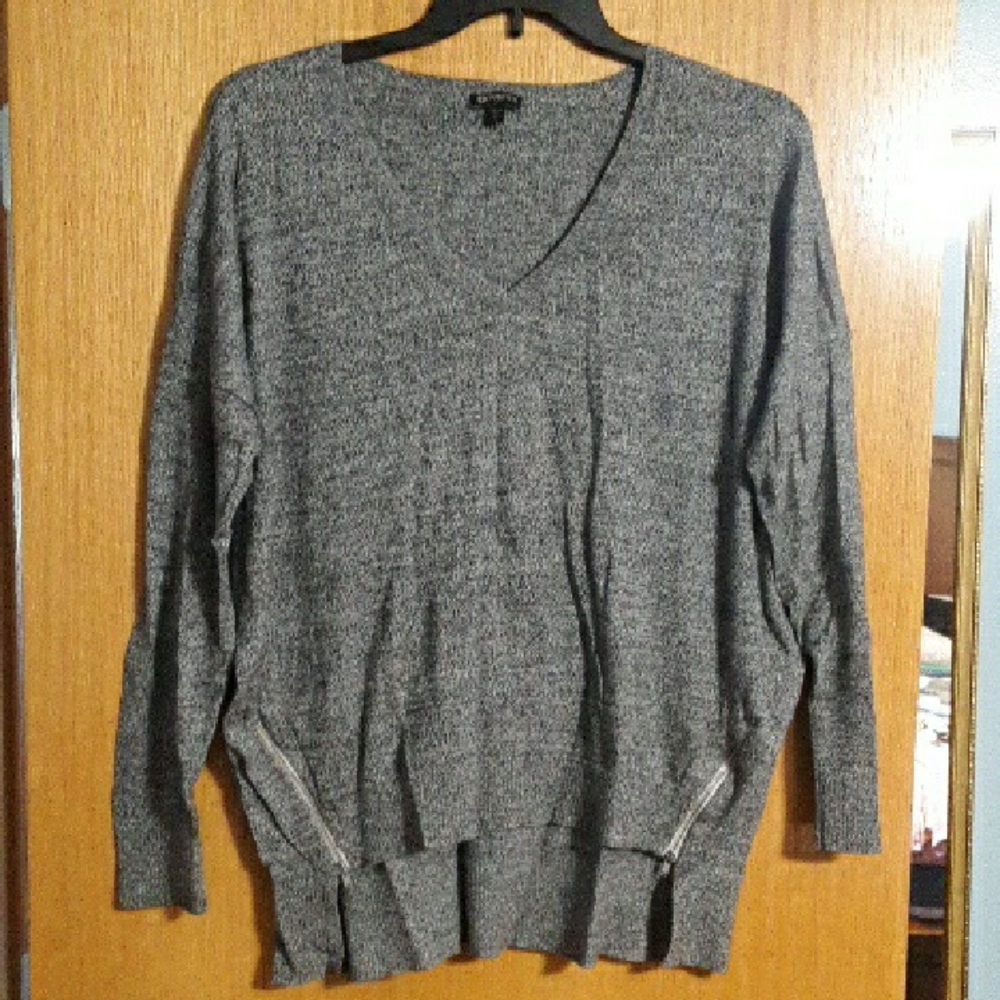 Express Women's Charcoal V-neck Pullover, Uneven Hem With Zippers